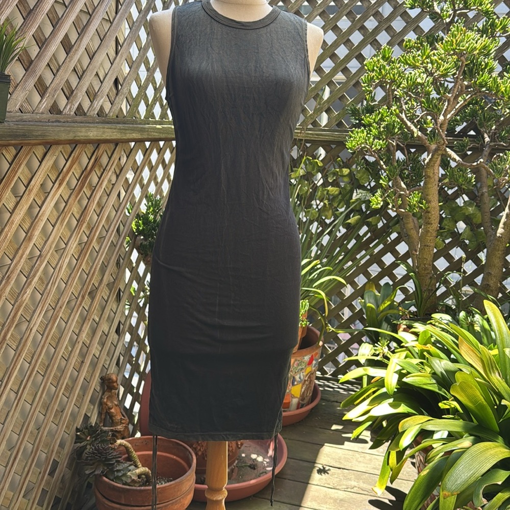 COTTON CITIZEN Green Mineral Washed Tank Dress.
Size Small Ruched sides. NWOT - Picture 2 of 8